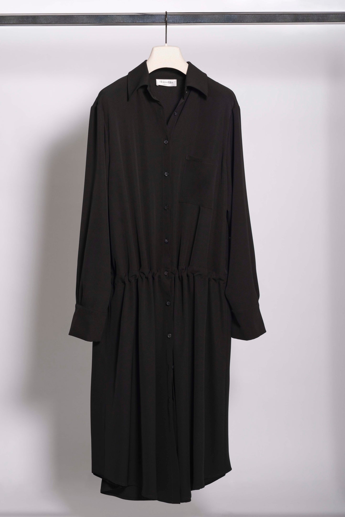 Abito a chemisir nero con coulisse