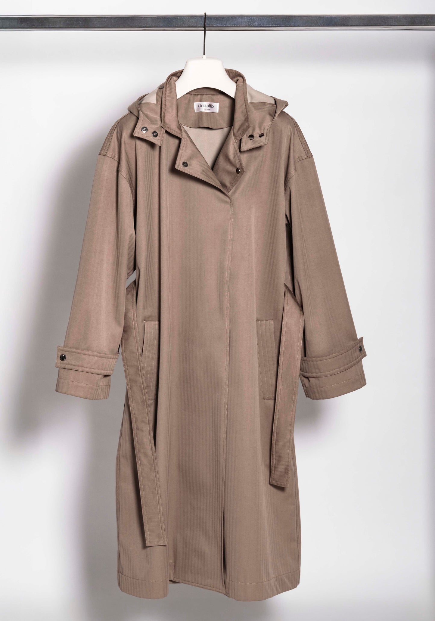 Trench con cappuccio tabacco