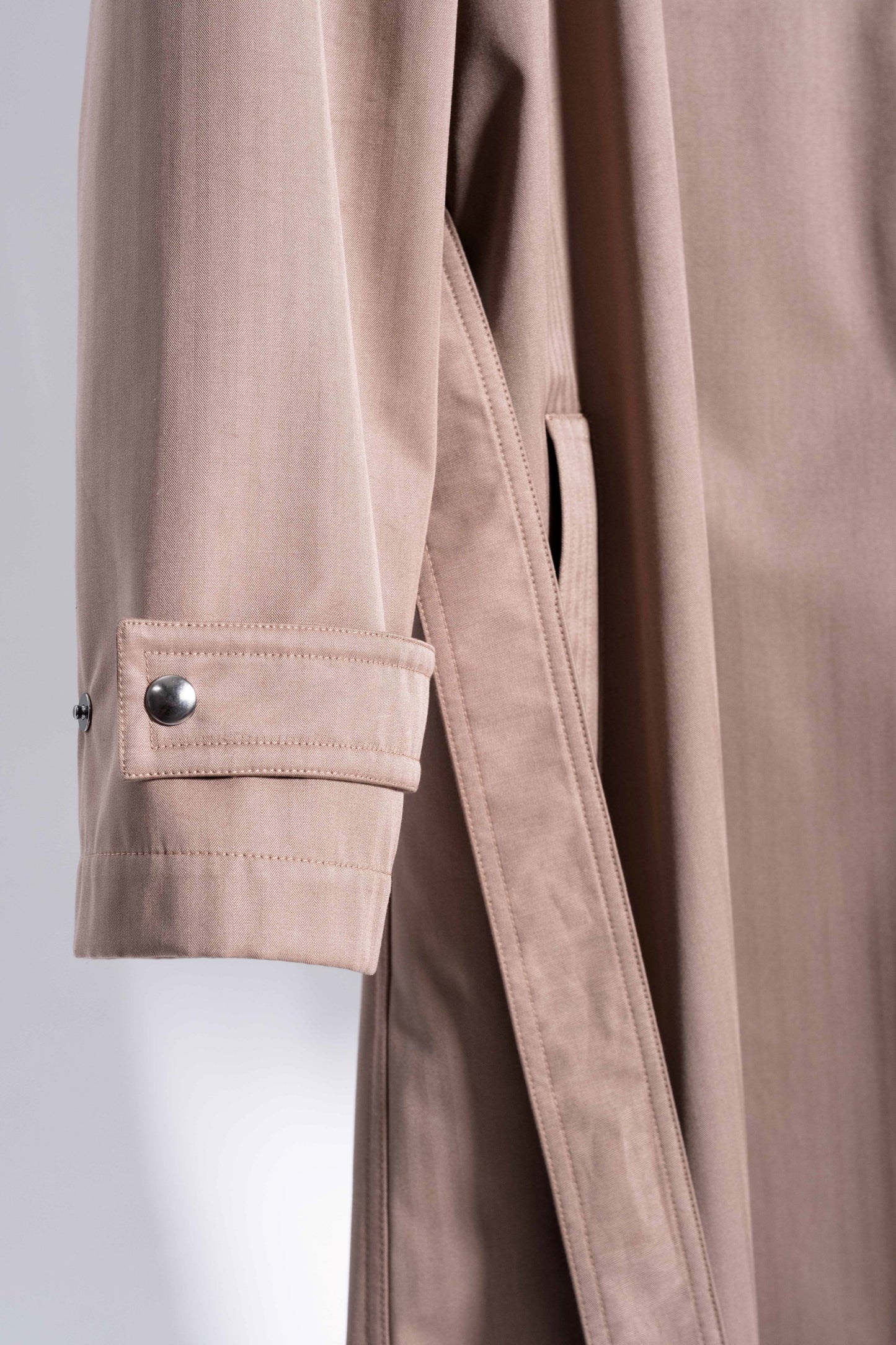 Cappotto in lana panna con cintura