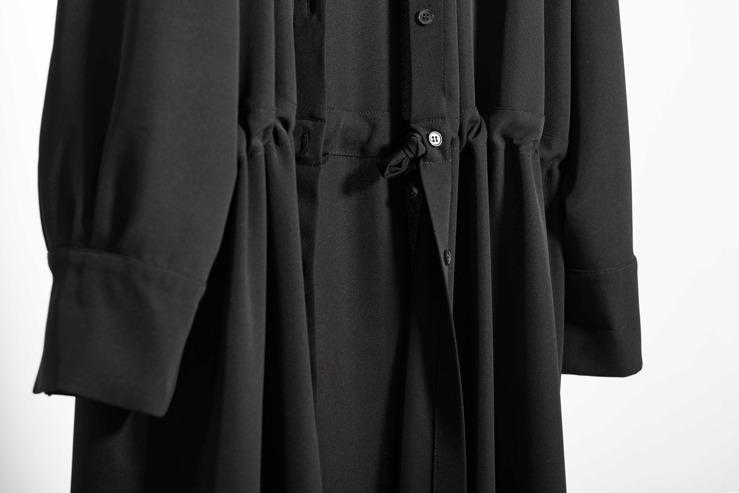 Abito a chemisir nero con coulisse