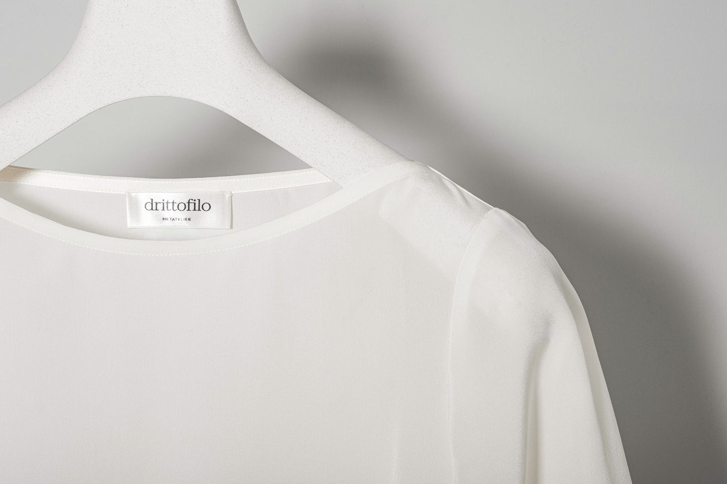 Maglietta scollo a barchetta "Silk White"
