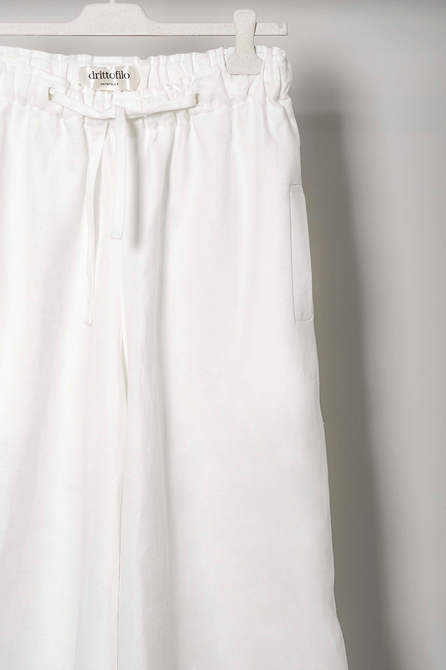 Pantalone Yama "Pure White" con coulisse e risvolto