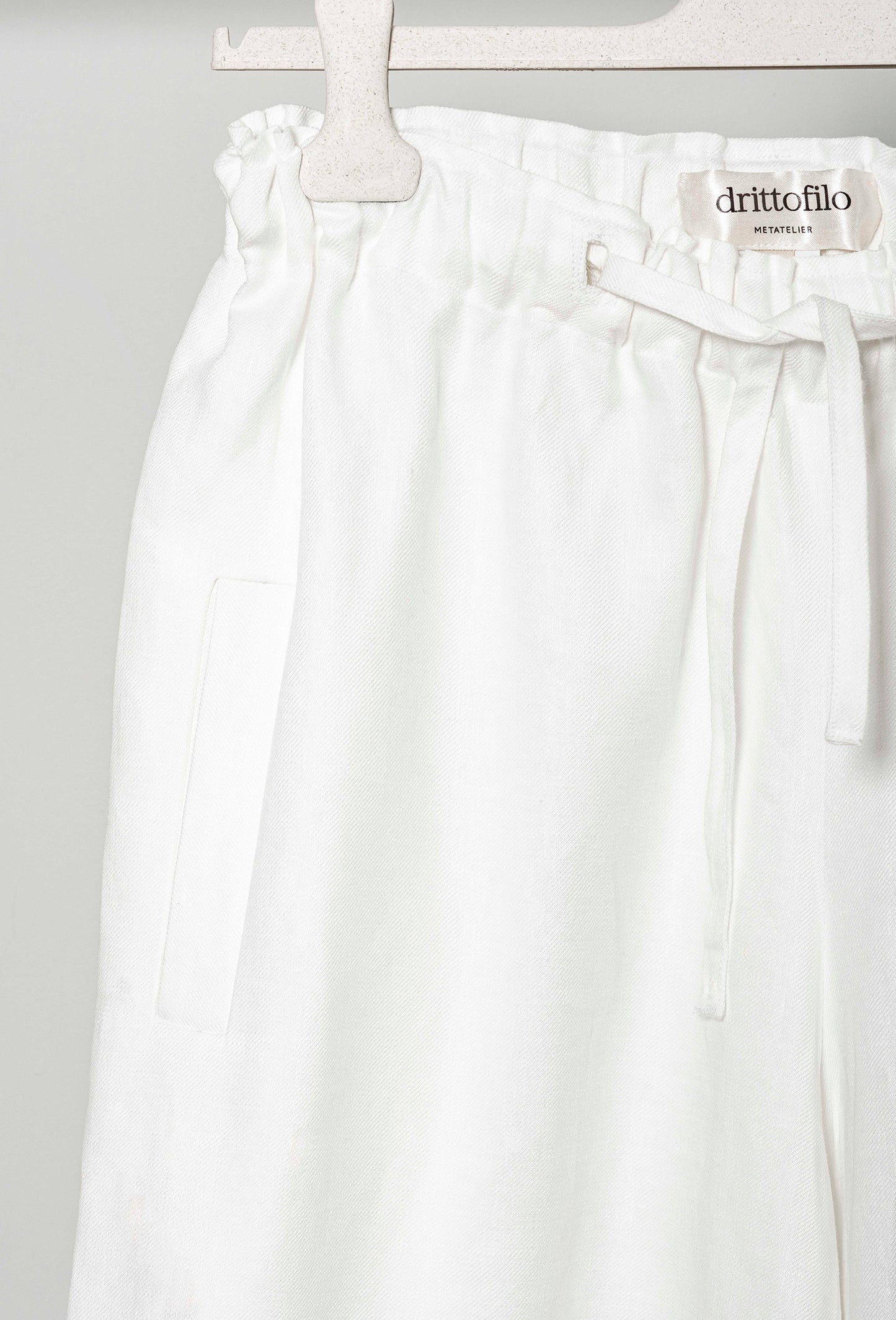 Pantalone Yama "Pure White" con coulisse e risvolto