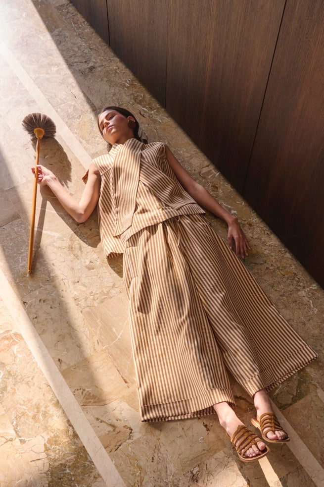 Pantalone Yama "Camel Striped" con coulisse e risvolto